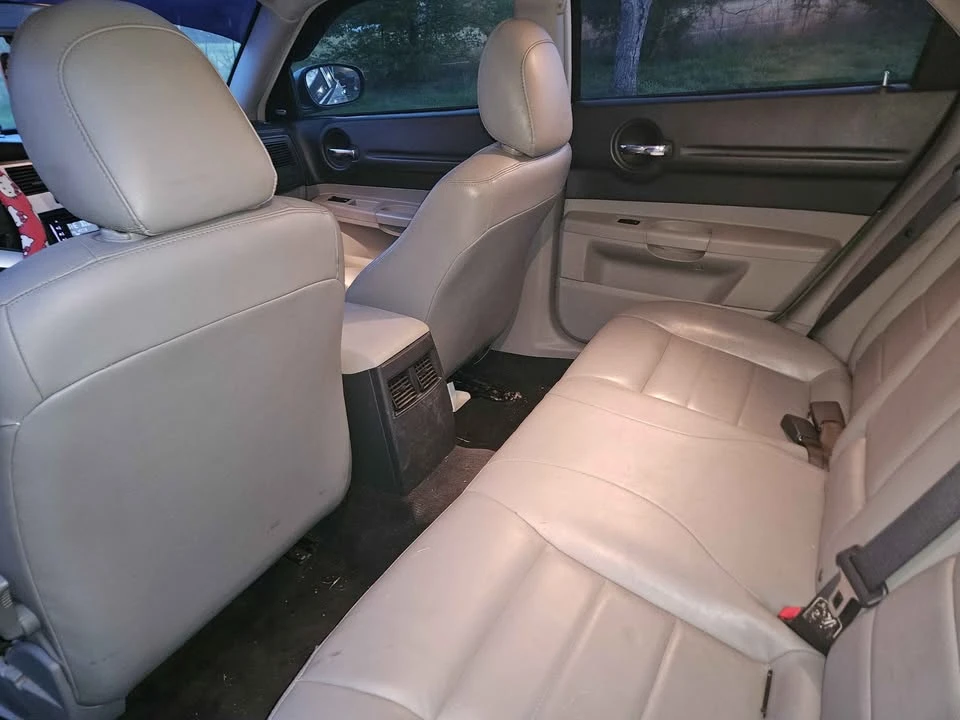 2006 Dodge Magnum 2nd Gen Wagon - Image 8 of 11