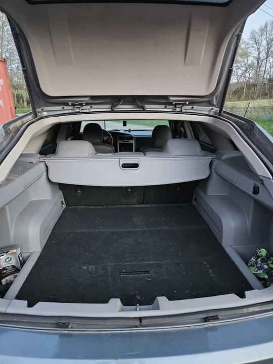2006 Dodge Magnum 2nd Gen Wagon - Image 9 of 11