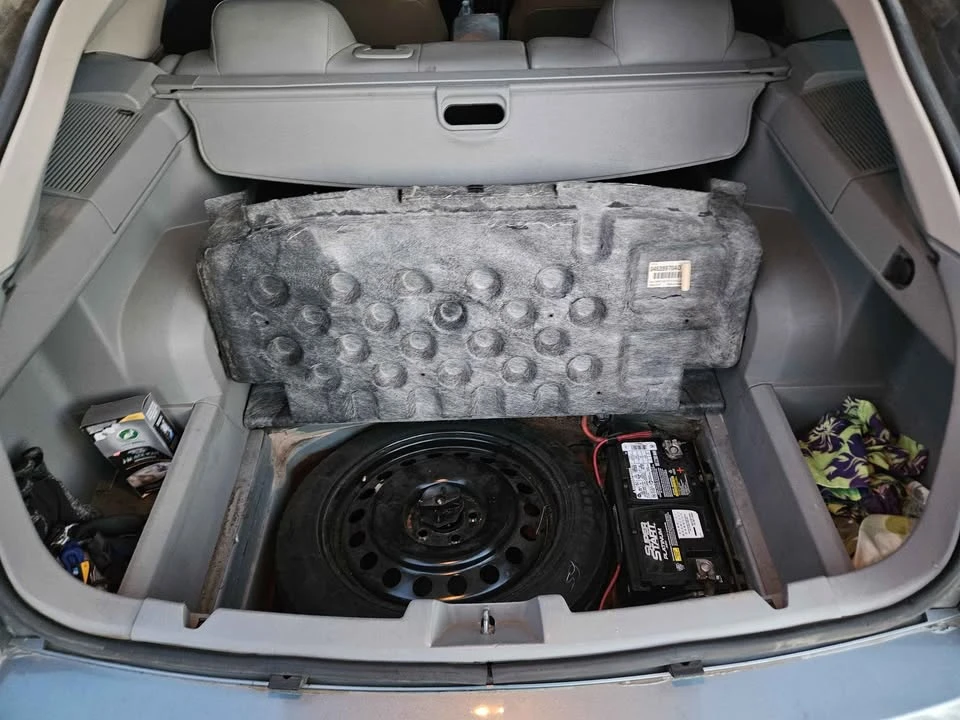 2006 Dodge Magnum 2nd Gen Wagon - Image 10 of 11