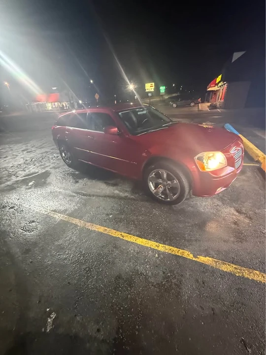 2006 Dodge Magnum 2nd Gen Wagon - Image 10 of 15