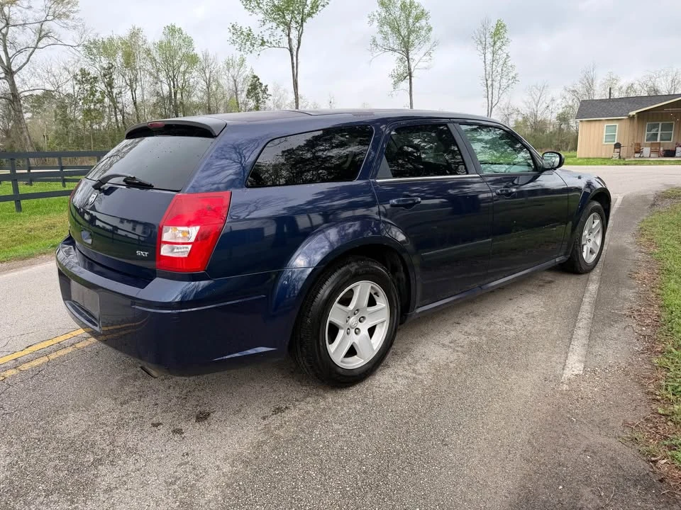 2006 Dodge Magnum 2nd Gen Wagon - Image 4 of 8