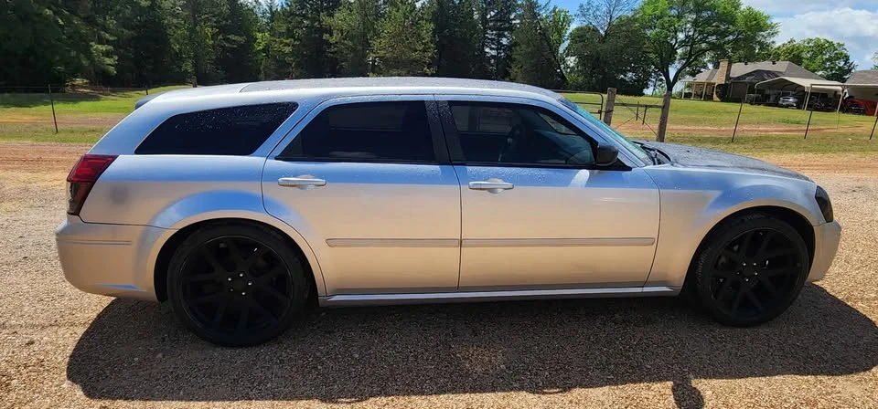 2006 Dodge Magnum 2nd Gen Wagon - Image 3 of 7