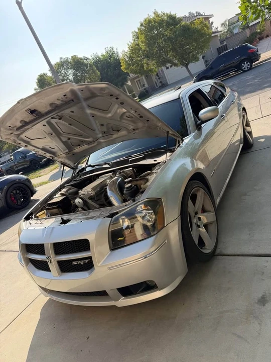 2006 Dodge Magnum SRT8 2nd Gen - Image 2 of 9