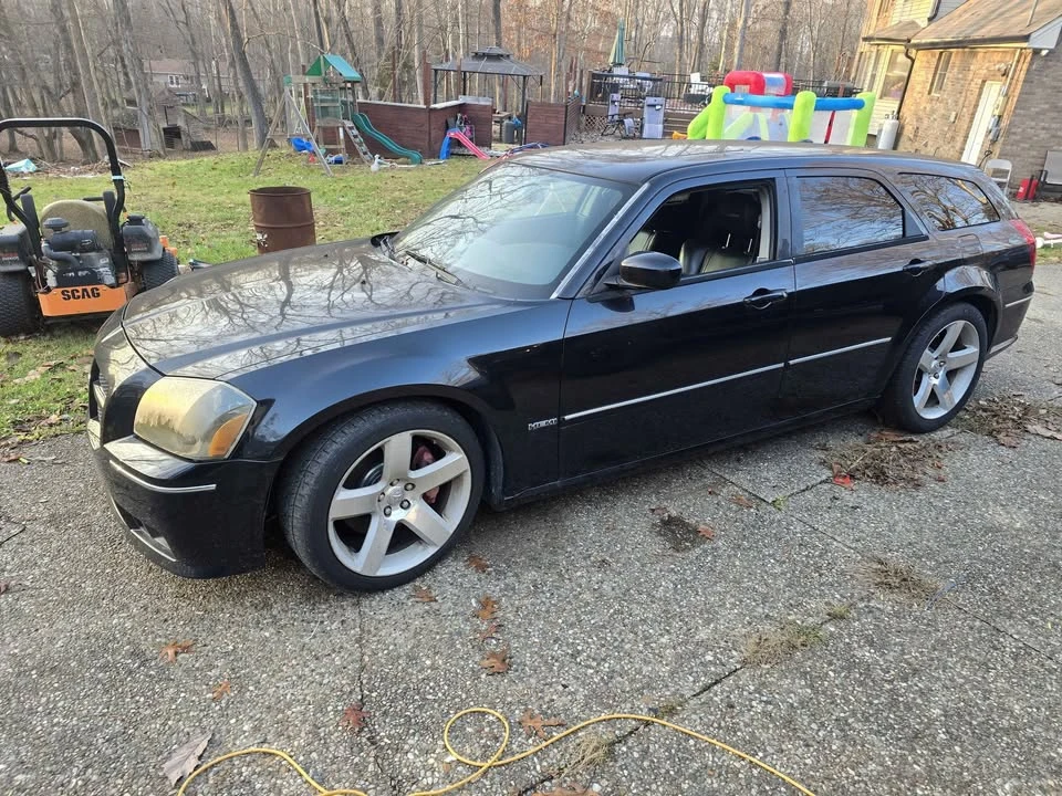 2006 Dodge Magnum SRT8 2nd Gen - Image 2 of 9
