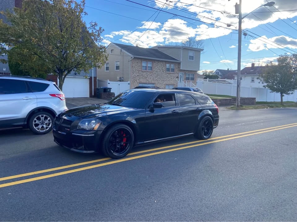 2006 Dodge Magnum SRT8 2nd Gen - Image 2 of 7