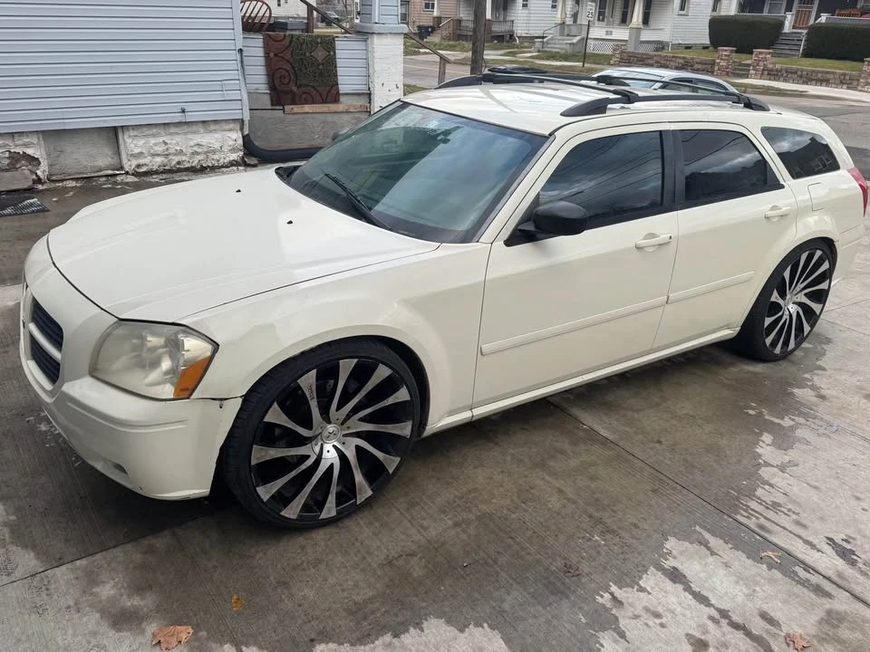 2006 Dodge Magnum SRT8 2nd Gen - Image 5 of 10