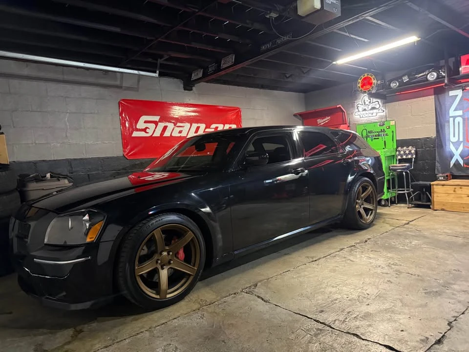 2006 Dodge Magnum SRT8 2nd Gen - Image 13 of 19