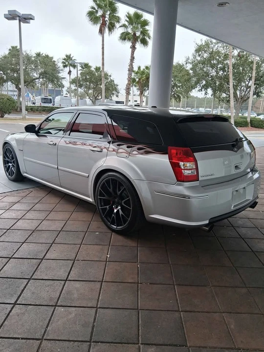 2006 Dodge Magnum SRT8 2nd Gen - Image 11 of 16
