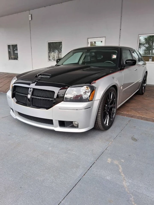 2006 Dodge Magnum SRT8 2nd Gen - Image 2 of 16