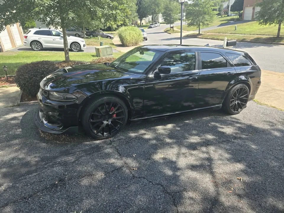 2006 Dodge Magnum SRT8 2nd Gen - Image 2 of 7