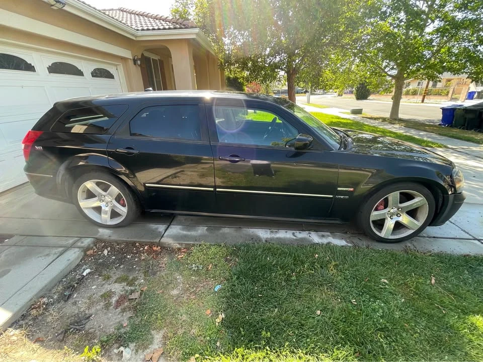 2006 Dodge Magnum SRT8 2nd Gen - Image 2 of 20