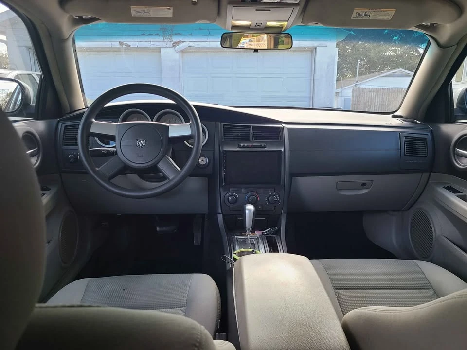 2006 Dodge Magnum 2nd Gen Wagon - Image 3 of 7