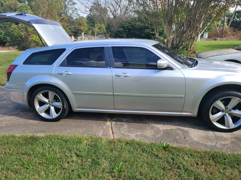 2006 Dodge Magnum 2nd Gen Wagon - Image 5 of 7