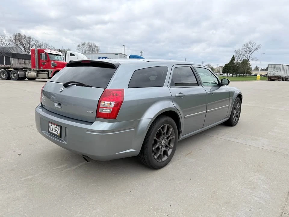 2006 Dodge Magnum 2nd Gen Wagon - Image 5 of 20