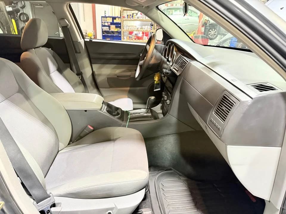 2006 Dodge Magnum 2nd Gen Wagon - Image 11 of 20