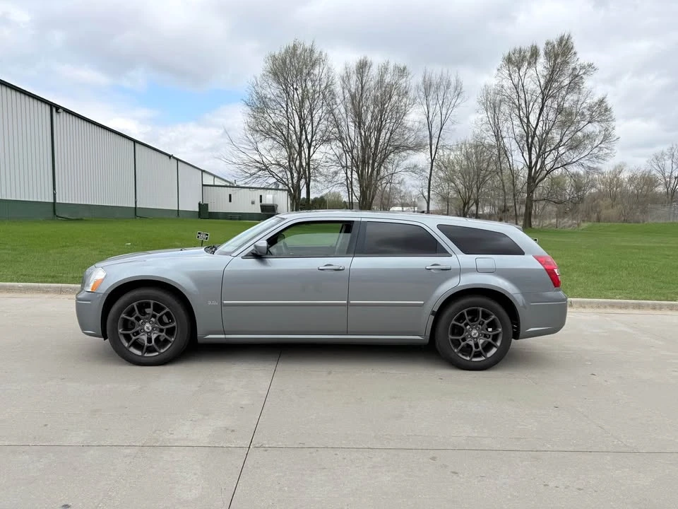 2006 Dodge Magnum 2nd Gen Wagon - Image 3 of 20