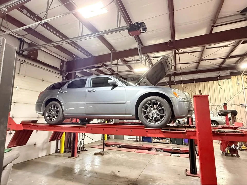 2006 Dodge Magnum 2nd Gen Wagon - Image 15 of 20