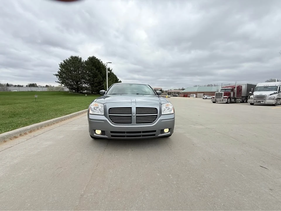 2006 Dodge Magnum 2nd Gen Wagon - Image 9 of 20