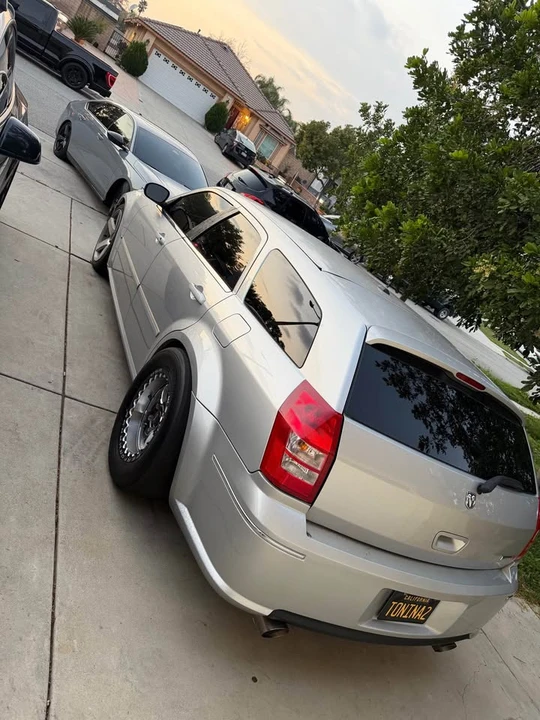 2006 Dodge Magnum SRT8 2nd Gen - Image 3 of 5