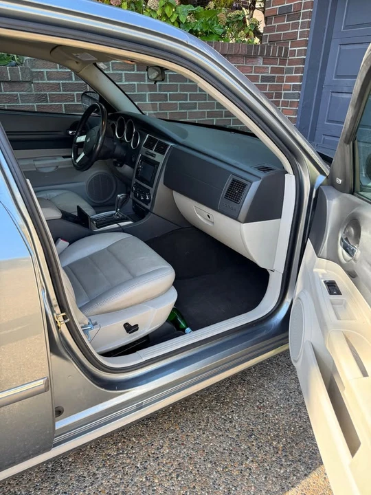 2006 Dodge Magnum 2nd Gen Wagon - Image 14 of 19