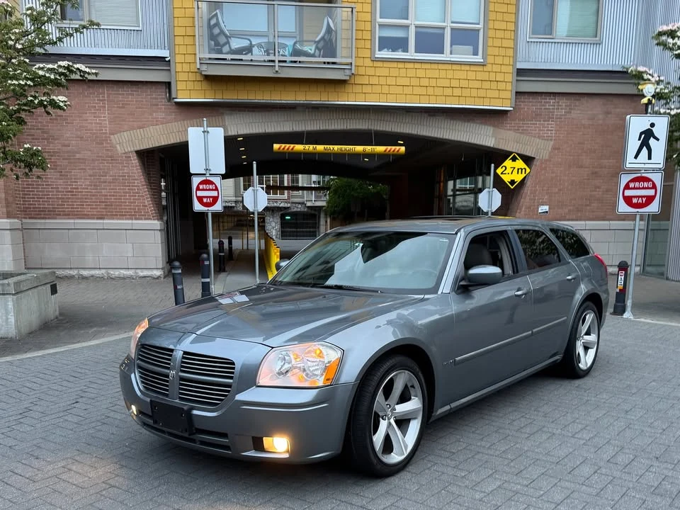 2006 Dodge Magnum 2nd Gen Wagon - Image 4 of 19