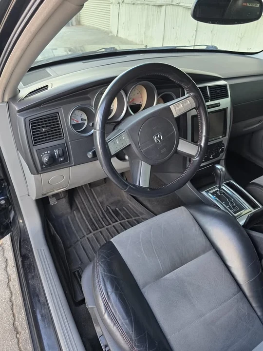 2006 Dodge Magnum SRT8 2nd Gen - Image 9 of 20