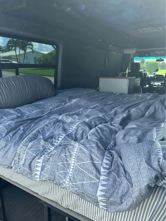 2006 Dodge Ram Van - Image 10 of 18