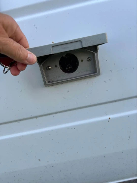 2006 Dodge Ram Van - Image 3 of 18