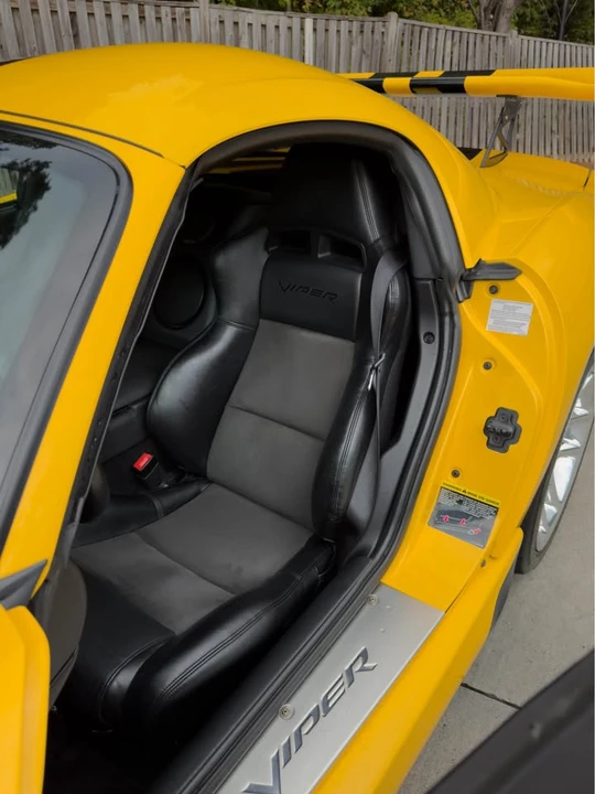 2006 Dodge Viper 3rd Gen - Image 9 of 16