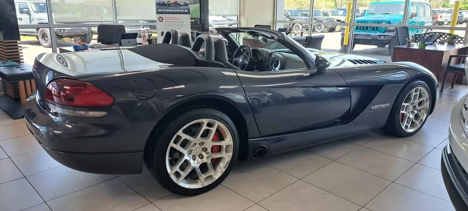 2006 Dodge Viper 3rd Gen - Image 5 of 16
