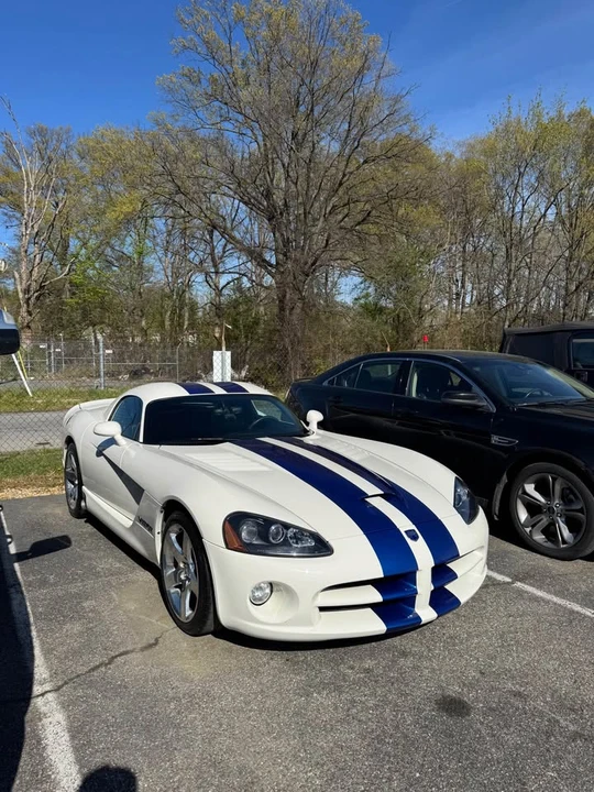 2006 Dodge Viper 3rd Gen - Image 2 of 7
