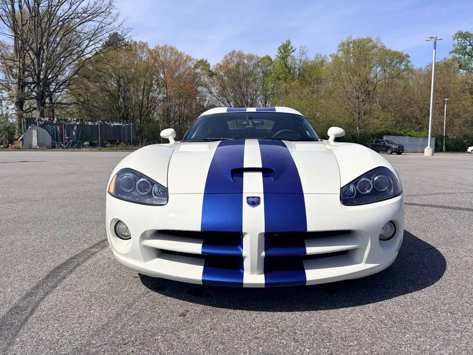 2006 Dodge Viper 3rd Gen - Image 2 of 20