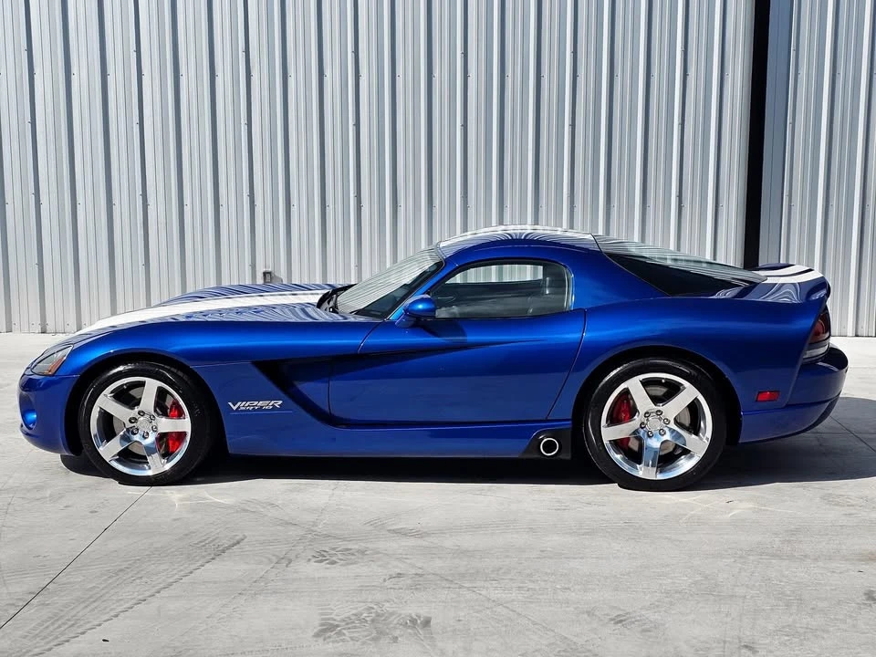 2006 Dodge Viper 3rd Gen - Image 2 of 18
