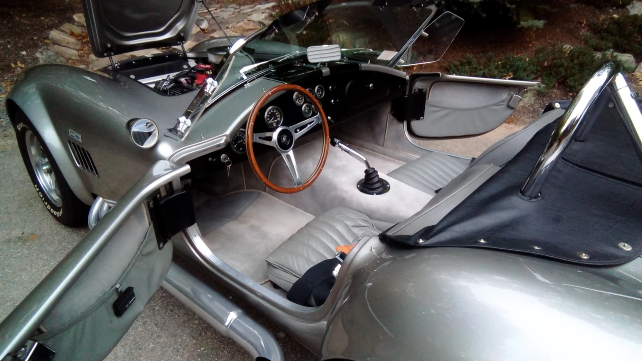 2006 Shelby Cobra Replica - Image 24 of 31