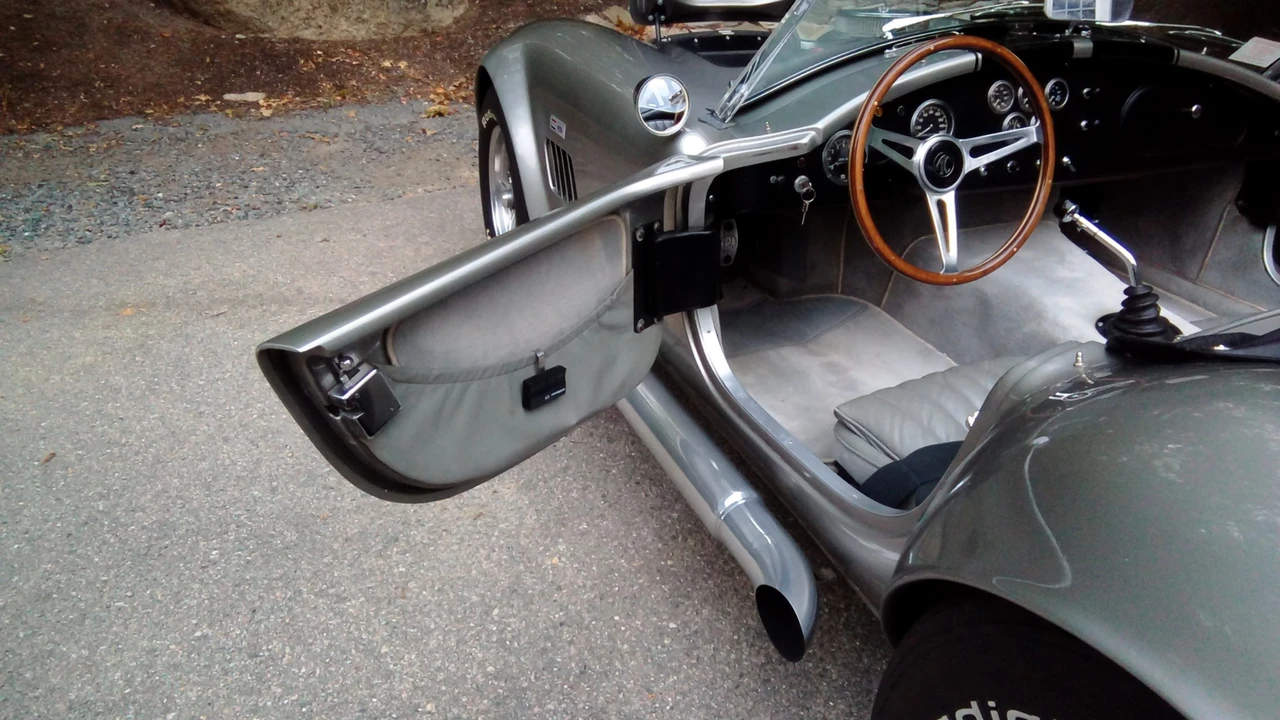 2006 Shelby Cobra Replica - Image 21 of 31
