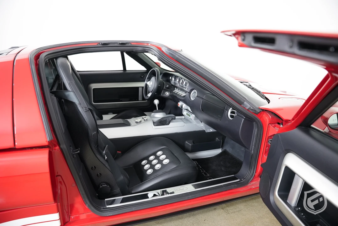 2006 Ford GT 1st Gen - Image 27 of 31