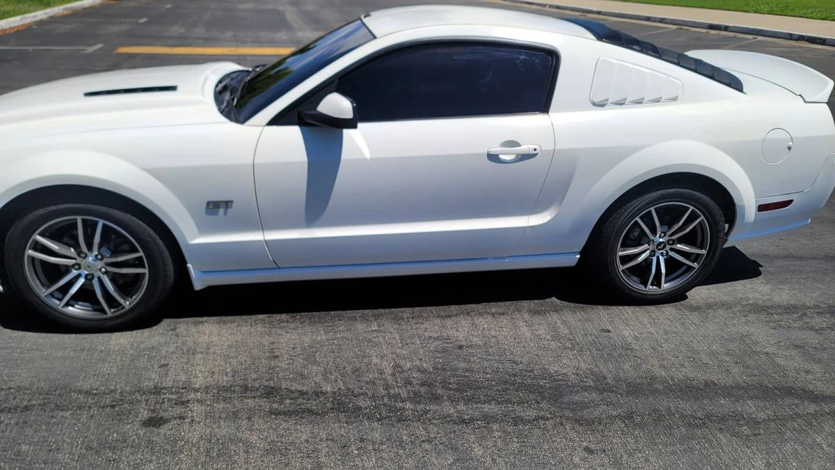 2006 Ford S197 Mustang GT - Image 8 of 18