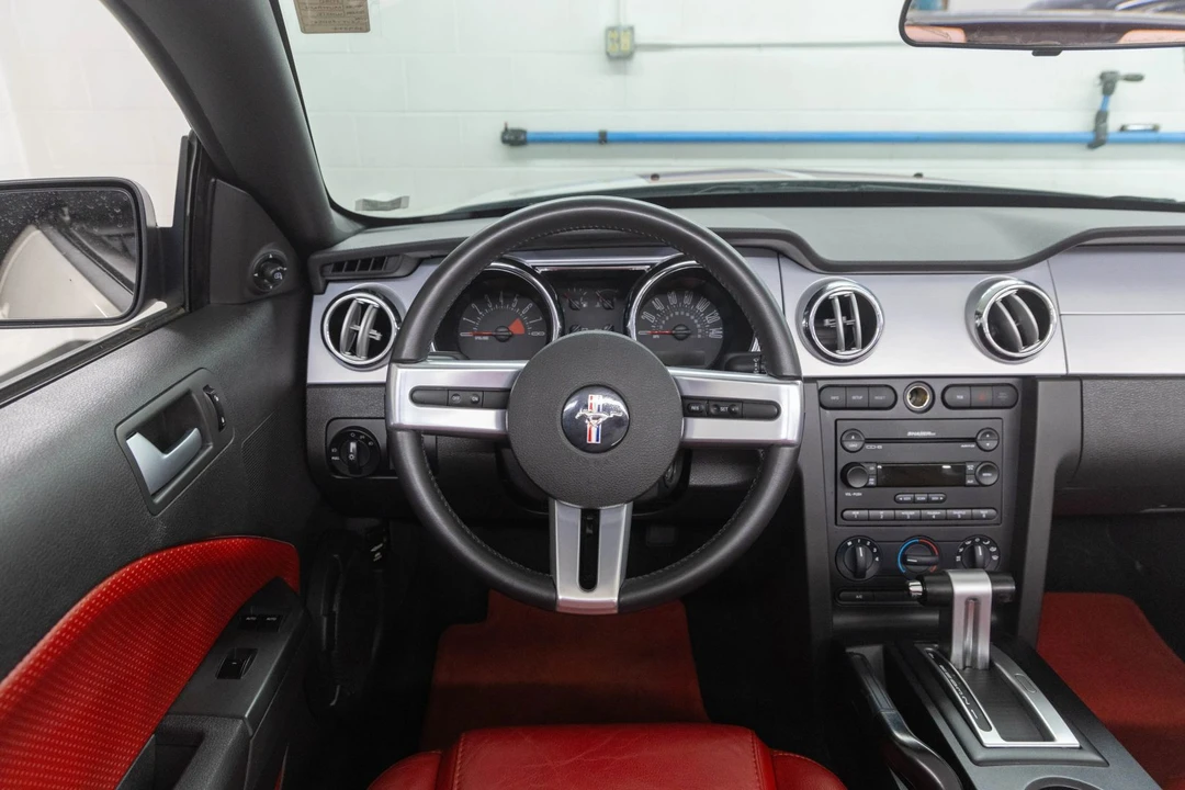 2006 Ford S197 Mustang GT - Image 9 of 15