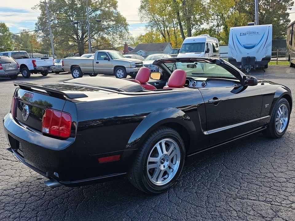 2006 Ford S197 Mustang - Image 2 of 12