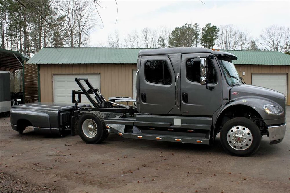 2006 Freightliner - Image 5 of 5