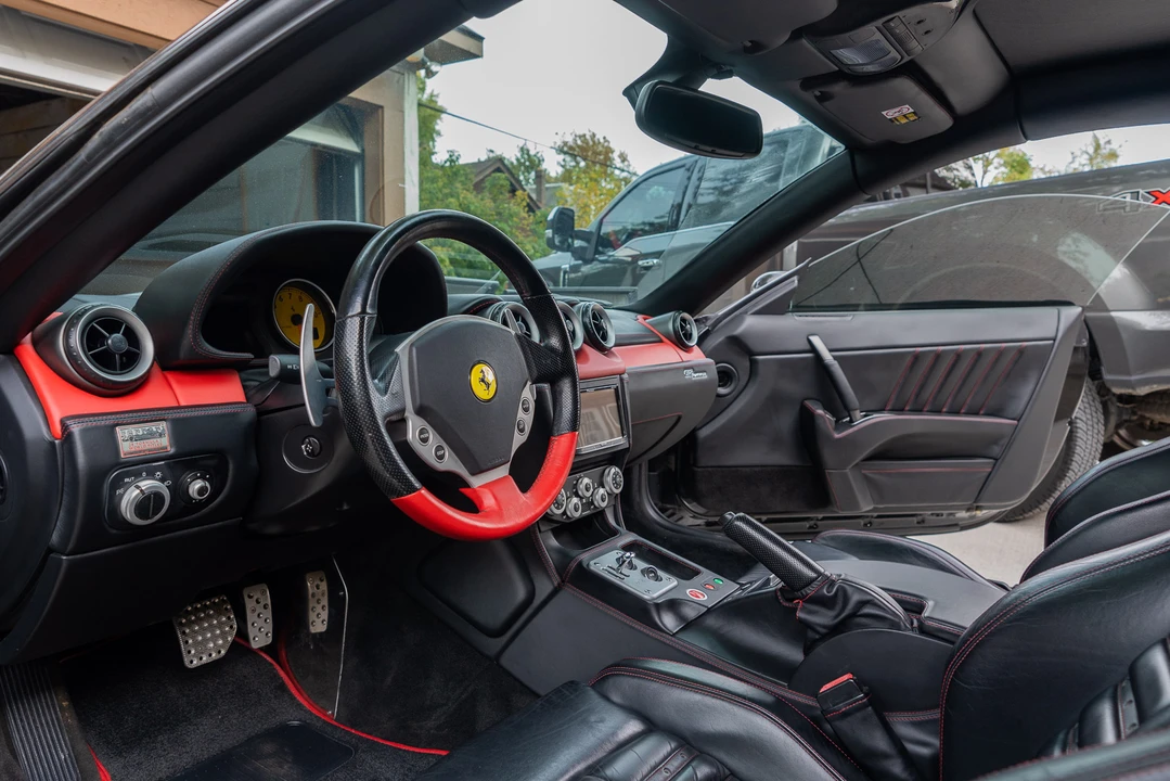 2021 Ferrari 612 - Image 28 of 31