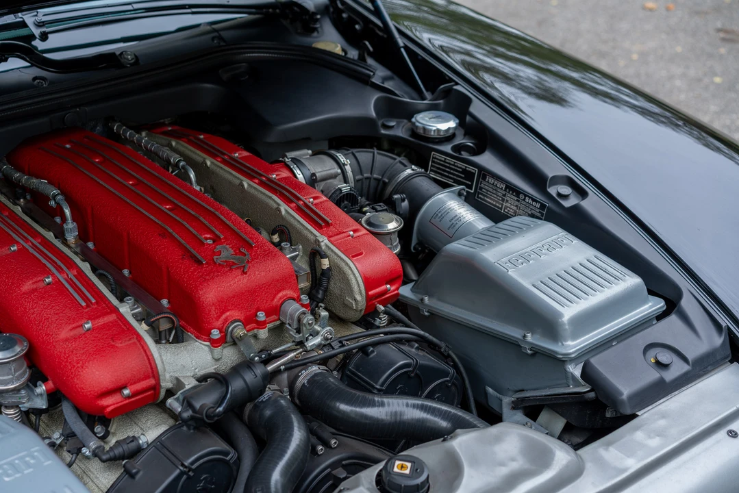 2021 Ferrari 612 - Image 26 of 31