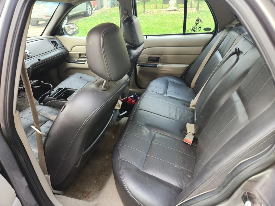 2006 Ford Crown Victoria - Image 9 of 9