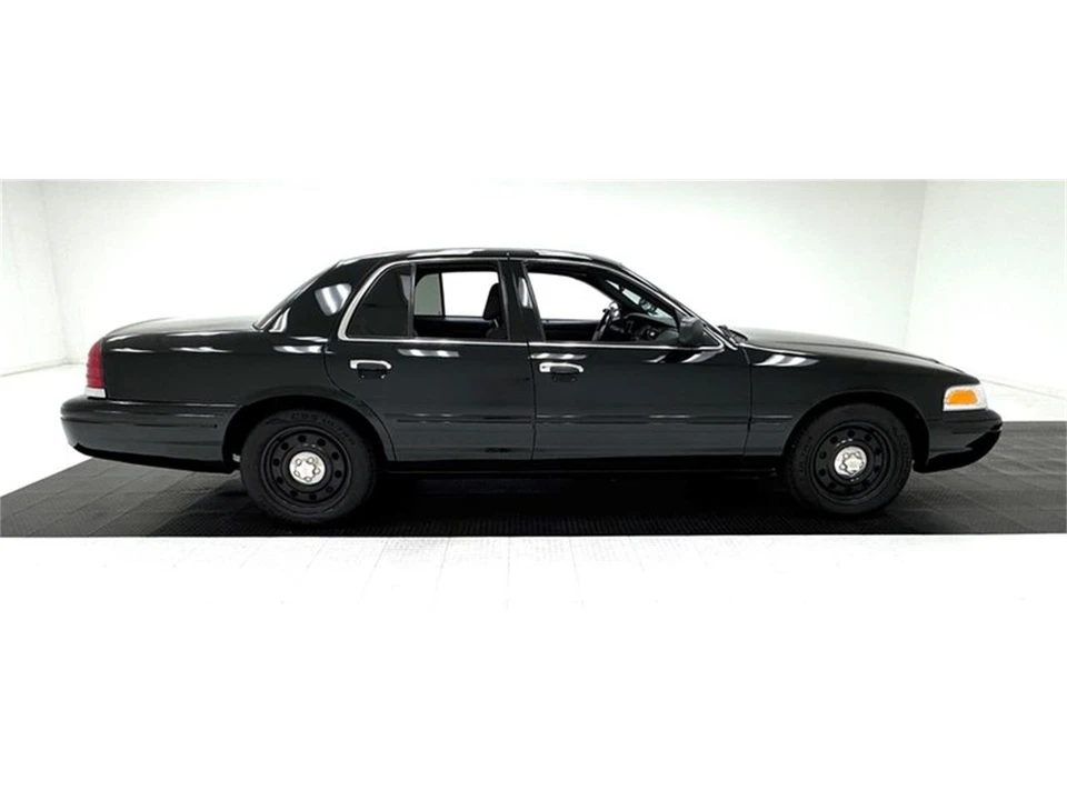 2006 Ford Crown Victoria - Image 6 of 31