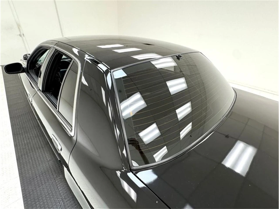 2006 Ford Crown Victoria - Image 17 of 31