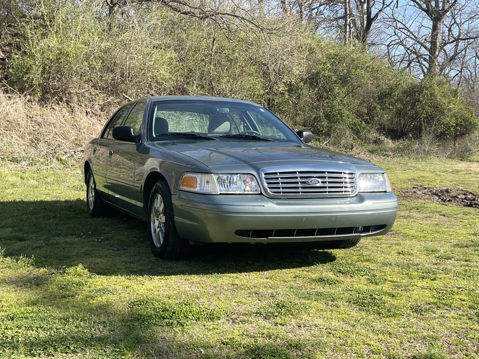 2006 Ford Crown Victoria - Image 21 of 31