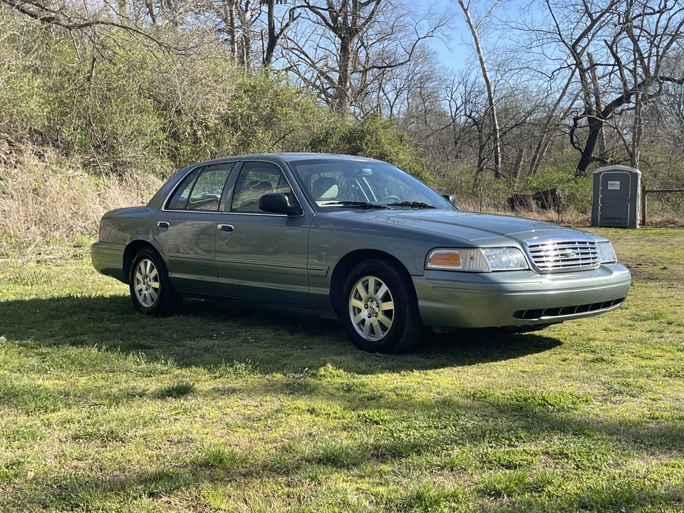 2006 Ford Crown Victoria - Image 20 of 31