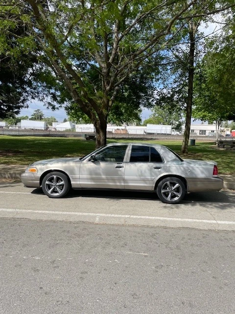 2006 Ford Crown Victoria - Image 15 of 20