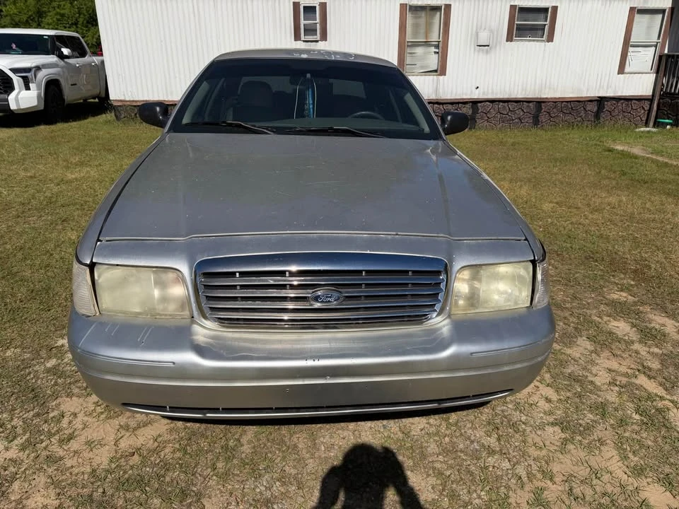 2006 Ford Crown Victoria - Image 3 of 4
