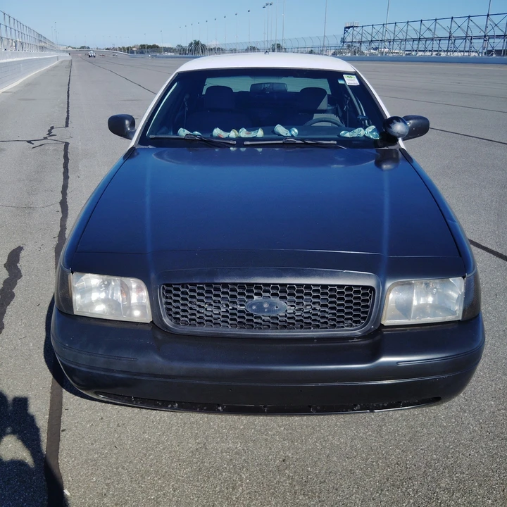 2006 Ford Crown Victoria - Image 2 of 11